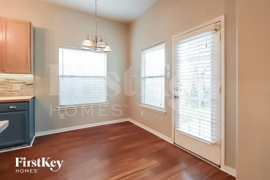 Building Photo - 1118 Chase Park Dr