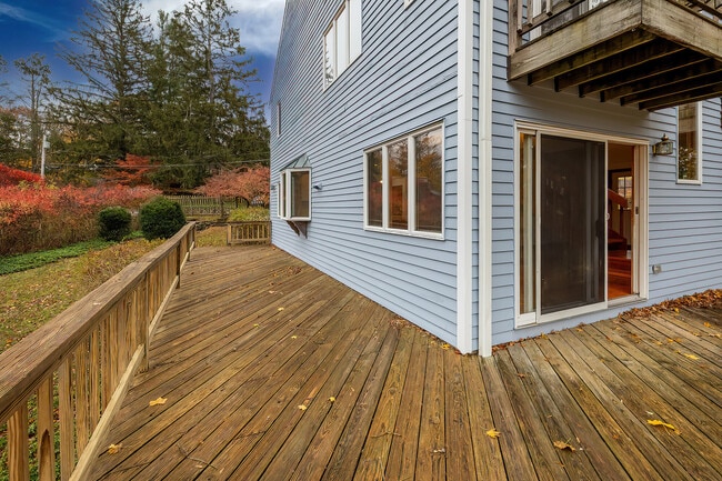 Building Photo - 14 Clearview Terrace