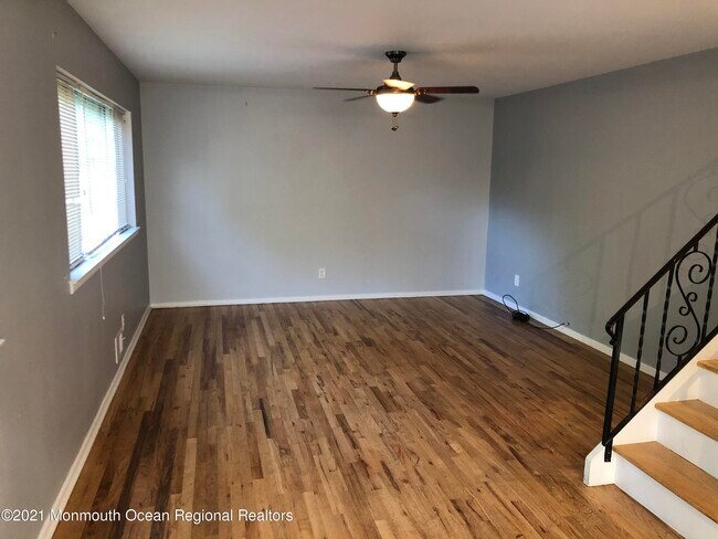 Building Photo - 3 Peach Tree Rd