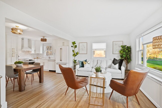 Building Photo - 132 Toll House Ln