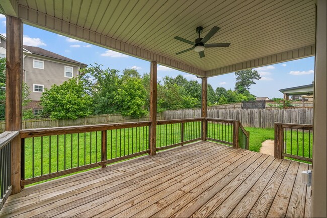 Building Photo - Pet Friendly Four Bedroom!