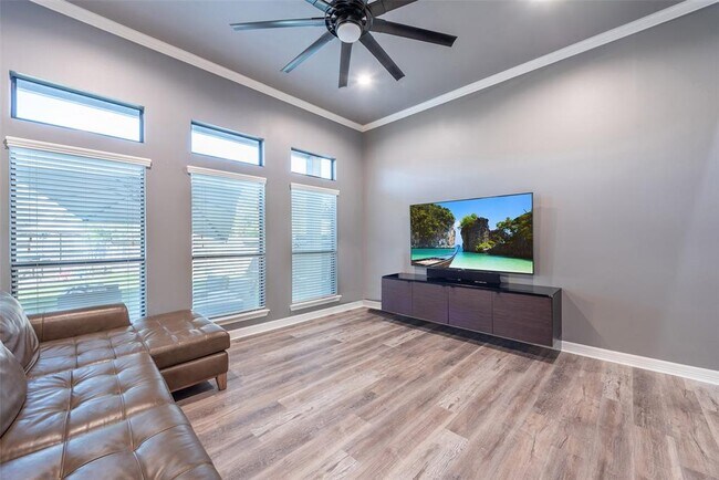 Building Photo - 25135 Andris Ln