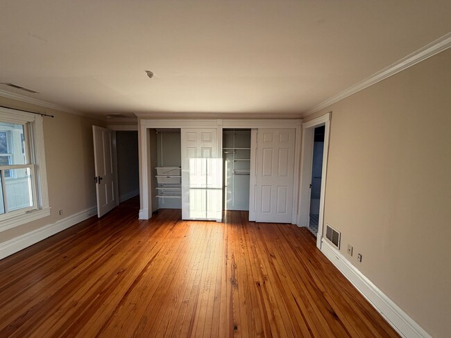 Building Photo - 5826 Railroad Ave