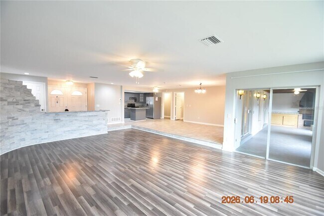 Building Photo - 3273 Harbor Lake Dr