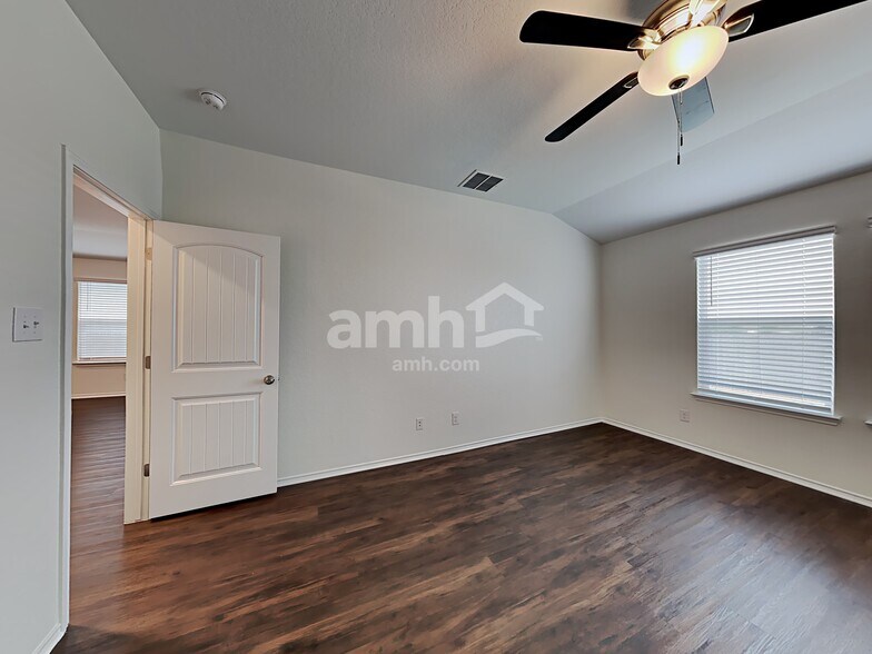 Building Photo - 11814 Mulberry Creek