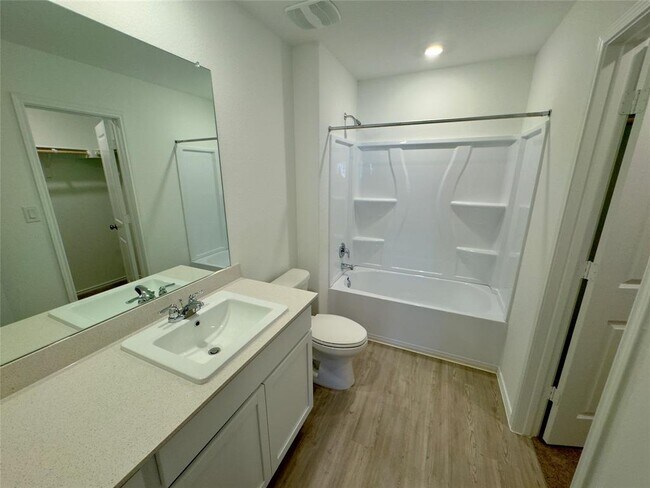 Building Photo - 2210 Cyclone Dr