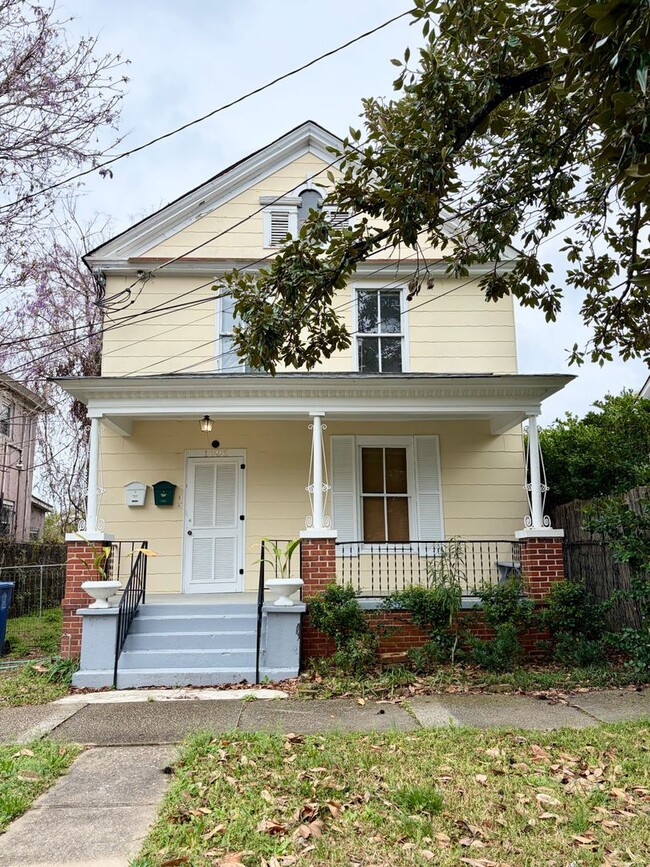 Building Photo - 1706 Richland St