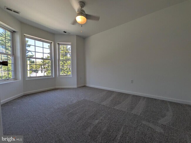 Building Photo - 310 Del Rhodes Ave