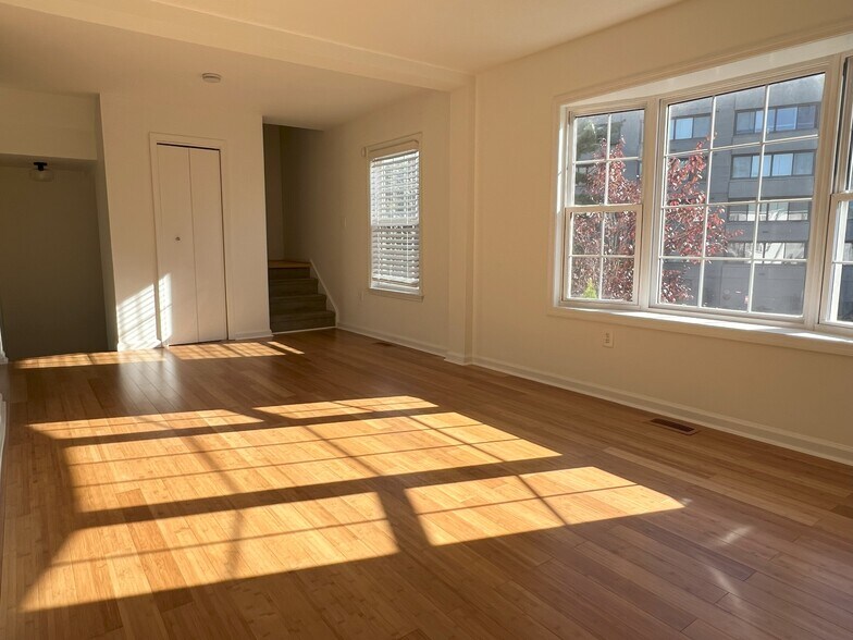 Primary Photo - 2691 24th Rd S