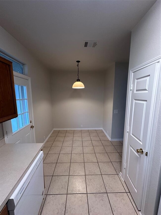 Building Photo - 120B Utterback