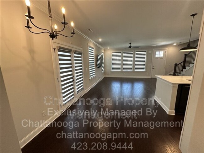 Building Photo - 1526 Bowtie Rd