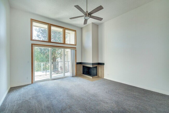 Building Photo - 1Bd/1Ba Mercer Island Condo