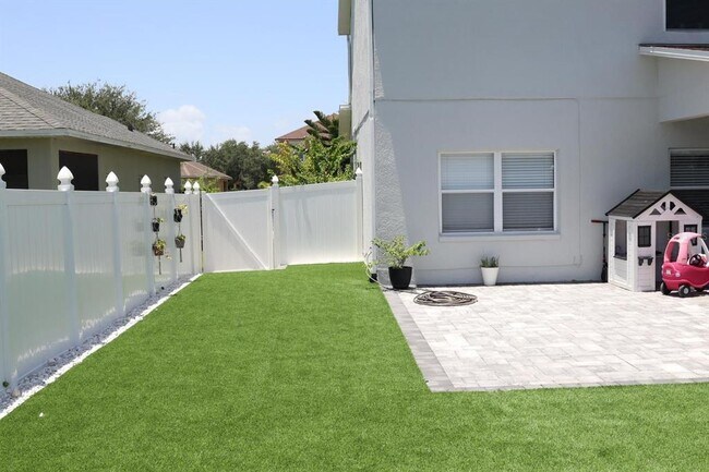 Building Photo - 2732 Star Grass Cir