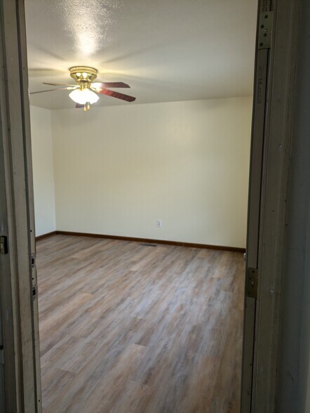 Building Photo - 1833 Manor Haus Ct