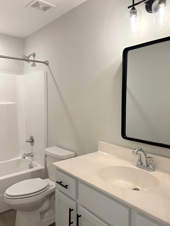 Building Photo - 6538 Fortuna Ave