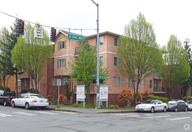 Building Photo - Echo Apartments