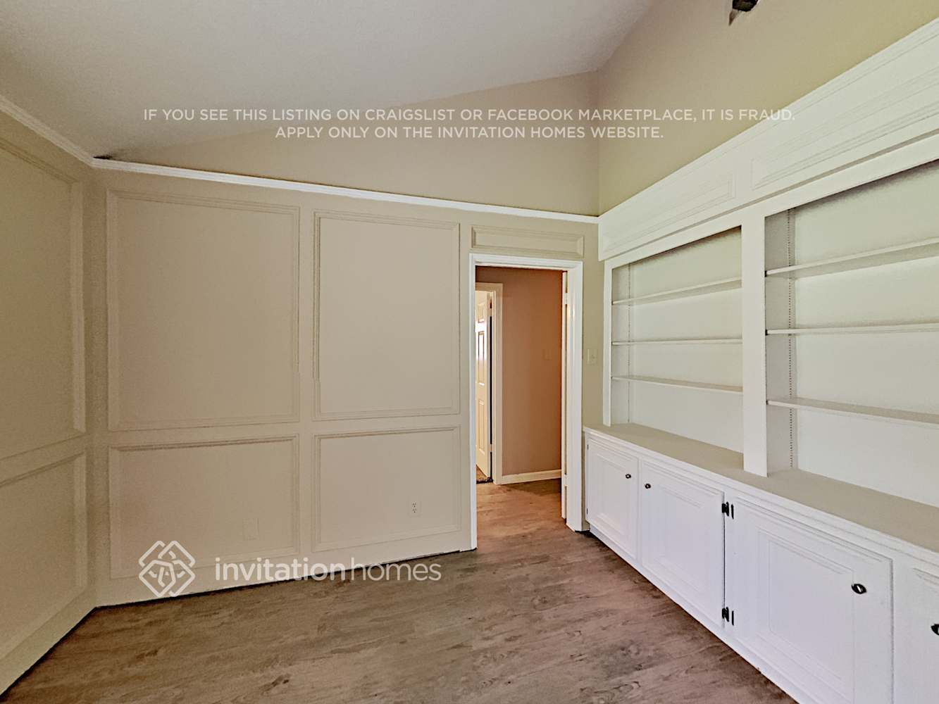 Building Photo - 15019 Seahorse Dr