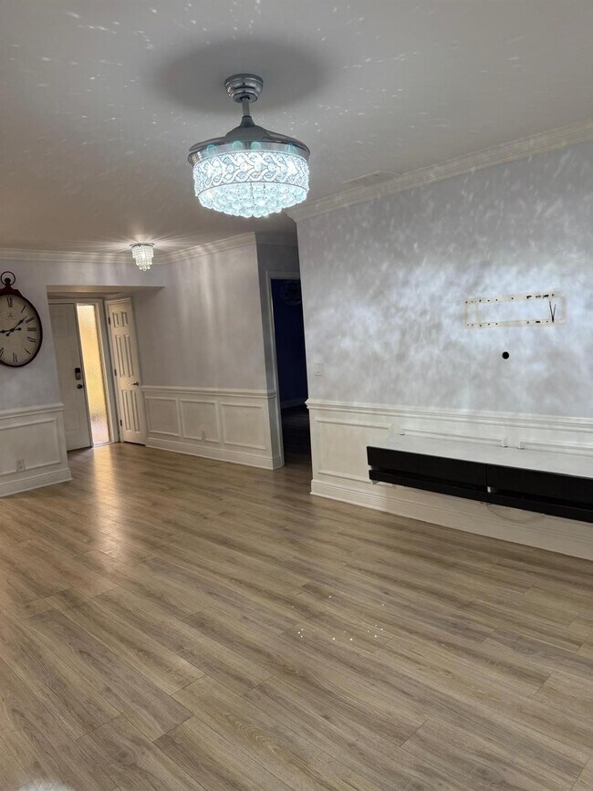 Building Photo - 4529 Carambola Cir S