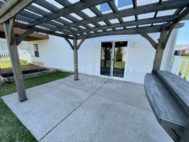 Building Photo - 5533 Emerald Pl Dr
