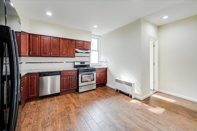 Building Photo - 4 Rademan Pl