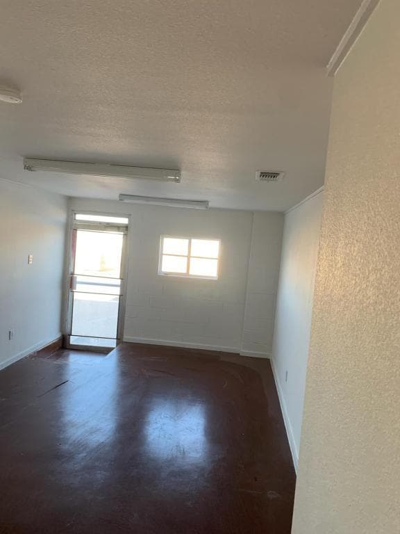 Building Photo - 2139 Baylor Dr