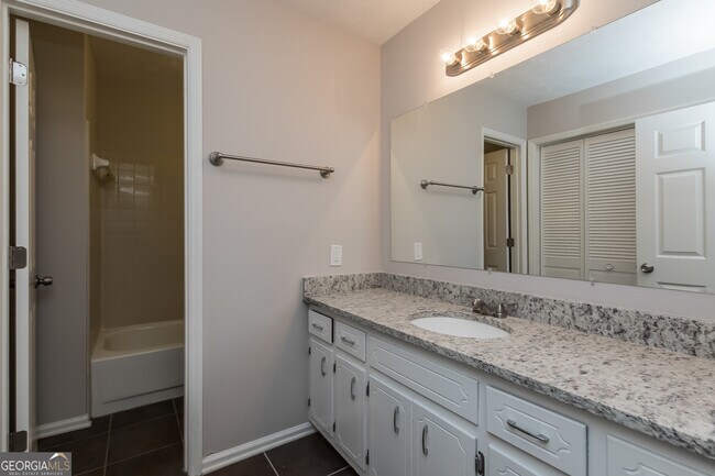Building Photo - 3093 Glynn Mill Dr