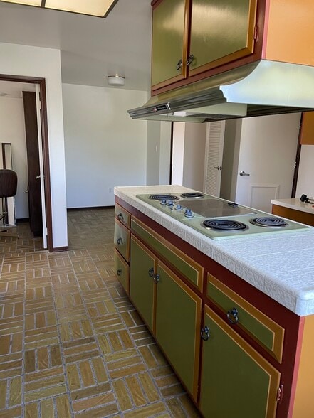 Kitchen looking towards Nook - 6052 Pat Ave