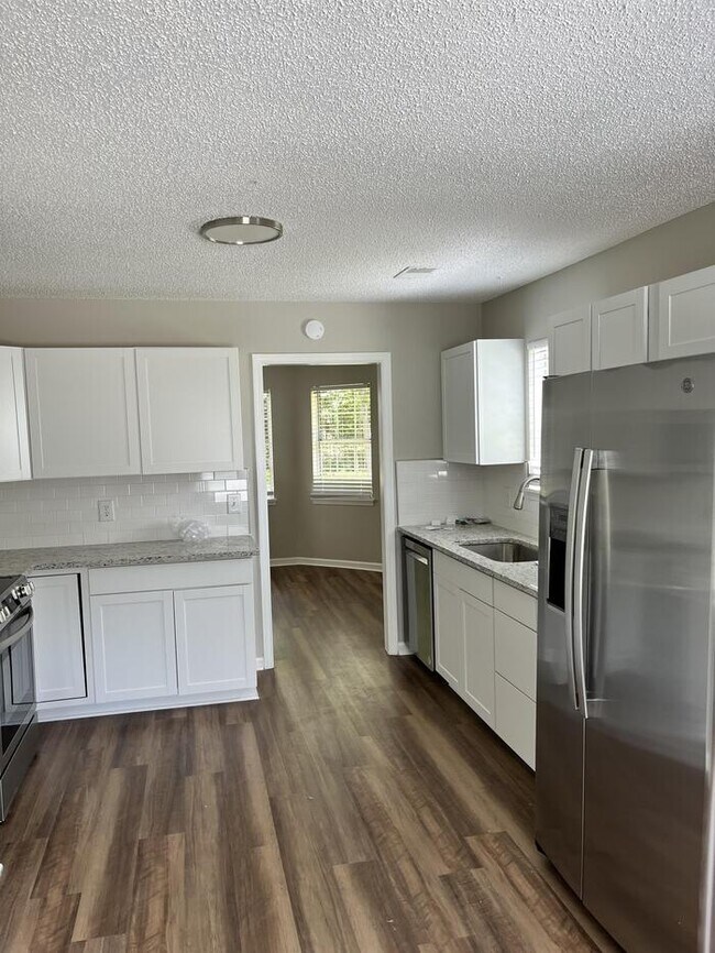 Building Photo - Remodeled Home