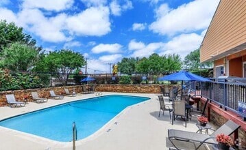 Building Photo - 2 bedroom in Hurst TX 76053