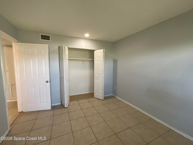 Building Photo - 753 Bianca Dr NE