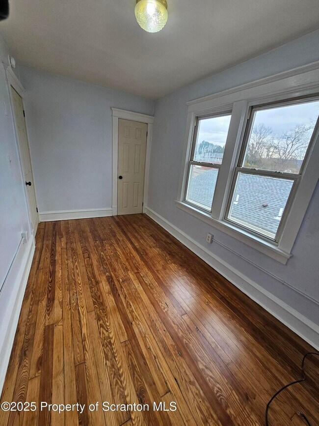 Building Photo - 777 Bennett St