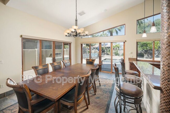 Building Photo - 4725 N Brookview Terrace