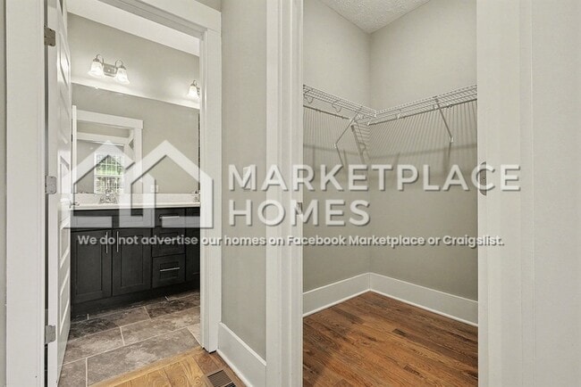 Building Photo - 185 Arbor Lp