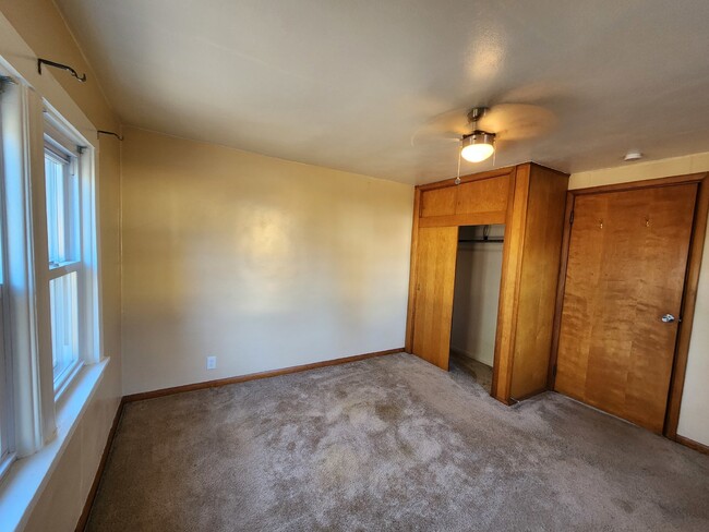 Building Photo - Spacious 2 Bedroom Home $1330/monthly