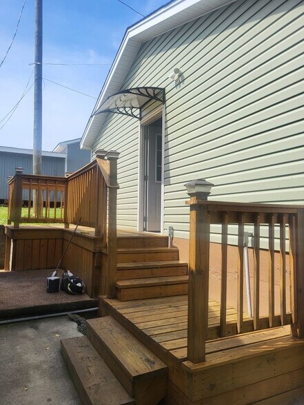 Building Photo - 907 N Nashville Ave