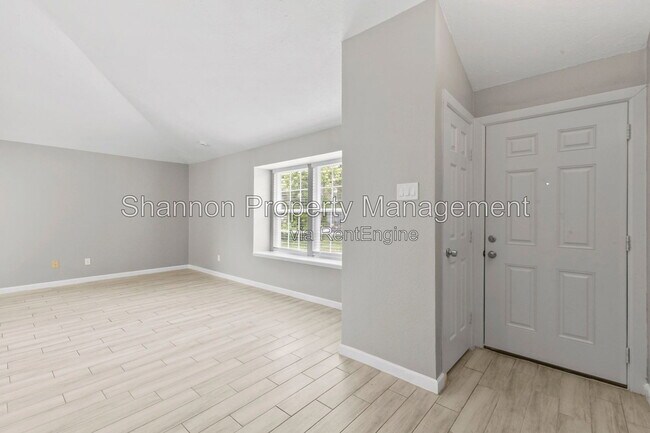 Building Photo - 3110 Oak Rock