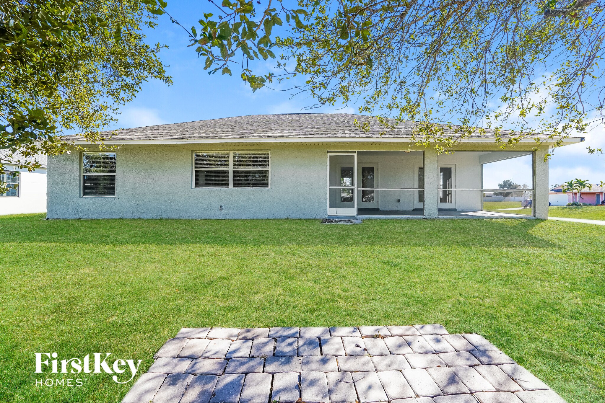 Building Photo - 1828 SW 3rd Pl