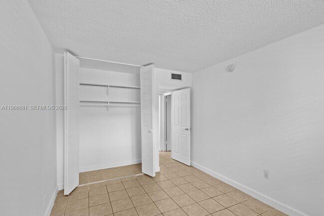 Building Photo - 1800 Sans Souci Blvd