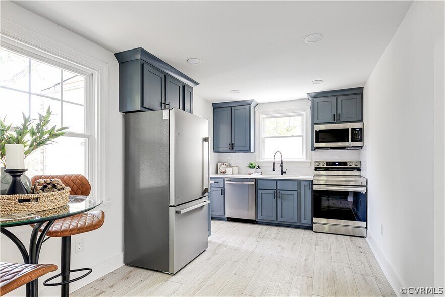 Building Photo - 1705 N 24th St