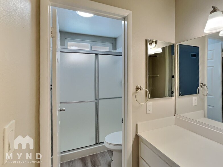 Building Photo - 4423 Honeycomb Dr