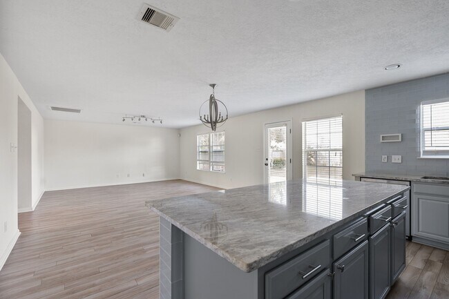 Building Photo - 18102 Clayton Bluff Ln