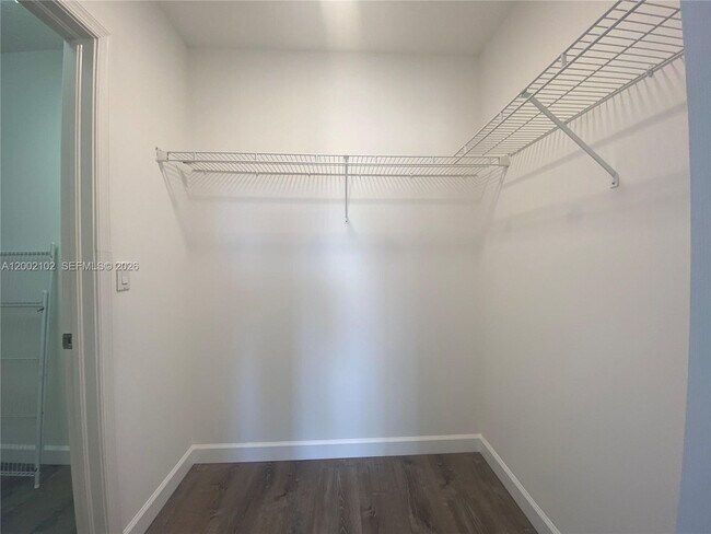 Building Photo - 2486 Bay Isle Dr