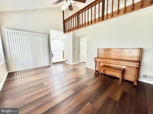 Building Photo - 39 S Turnberry Dr