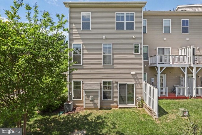 Building Photo - 12807 Lotte Dr