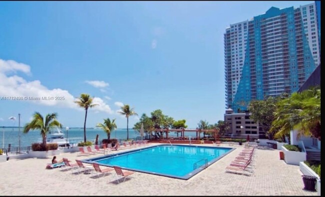 Building Photo - 801 Brickell Bay Dr