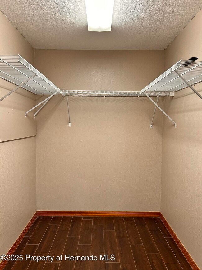 Building Photo - 2284 Champlain Ave