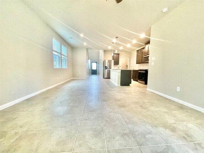 Building Photo - 17526 Rosette Grass Dr