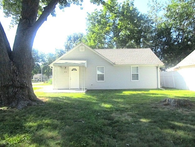 Building Photo - 810 E London Ave