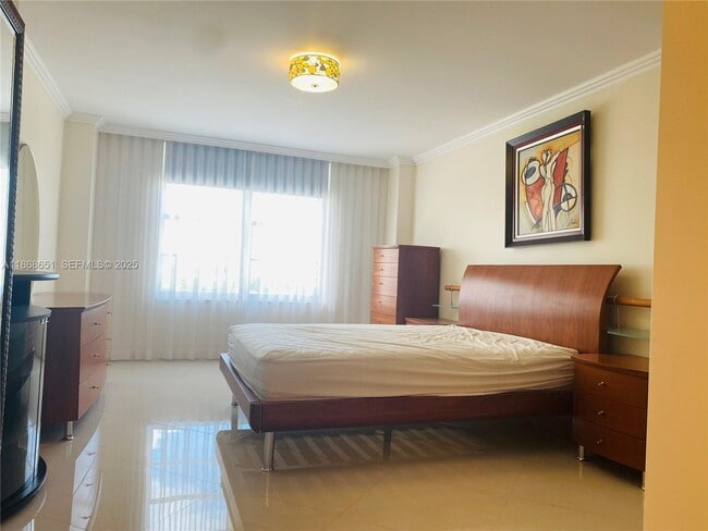 Building Photo - 230 174th St