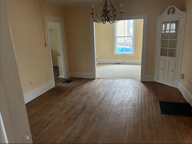 Dining room - 27 Upper Welden St